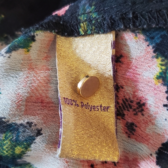 Princess Vera Wang Floral Tie Neck Top - Picture 6 of 7